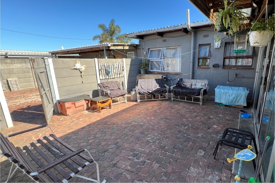 4 Bedroom Property for Sale in Windsor Park Western Cape